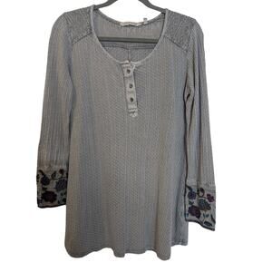SOFT SURROUNDINGS Women's Size Medium Gray Waffle Knit Thermal Embroidered Cuffs